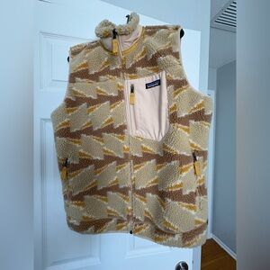 WOMEN’s PATAGONIA CLASSIC RETRO-X FLEECE VEST
